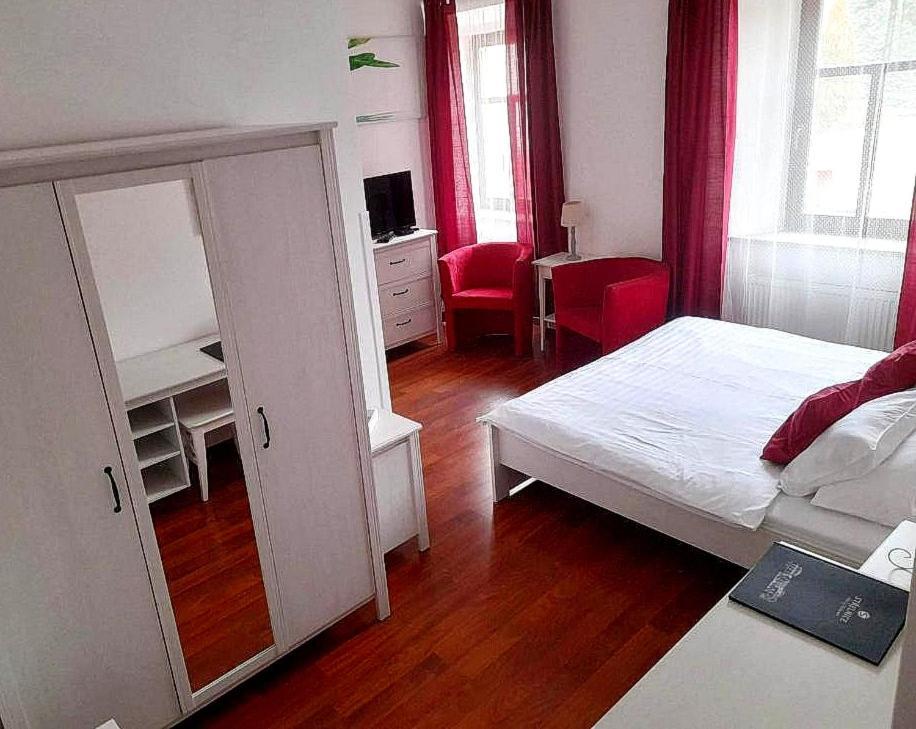 Hotel Strelnice Teplice nad Metují المظهر الخارجي الصورة